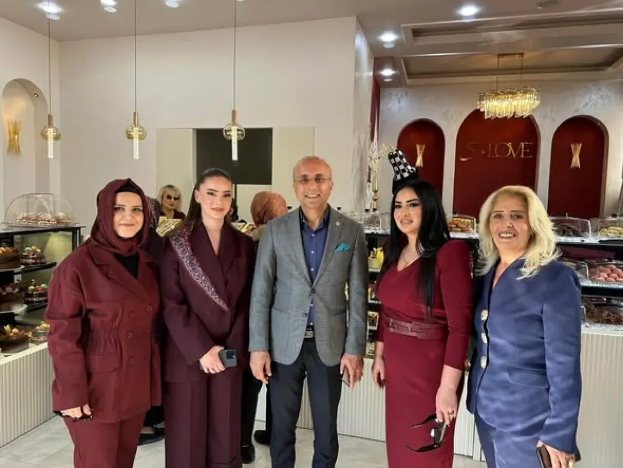CHP'li Genç, Kocasinan'da İş Yeri Açılışına Katıldı CHP'li Genç, Kocasinan'da İş Yeri Açılışına Katıldı