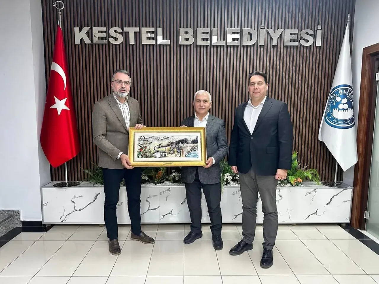 Bursa Kestel'de Teşekkür Ziyareti: Yerel Yönetimlerde İstişare Bursa Kestel'de Teşekkür Ziyareti: Yerel Yönetimlerde İstişare