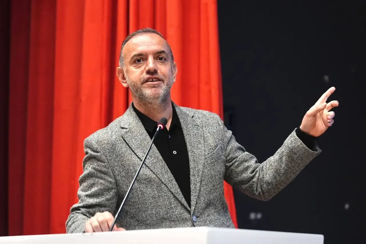 Sancaktepe Belediye Başkanı Alper Yeğin, Gençlik Merkezi'nde Veli Toplantısına Katıldı Sancaktepe Belediye Başkanı Alper Yeğin, Gençlik Merkezi'nde Veli Toplantısına Katıldı