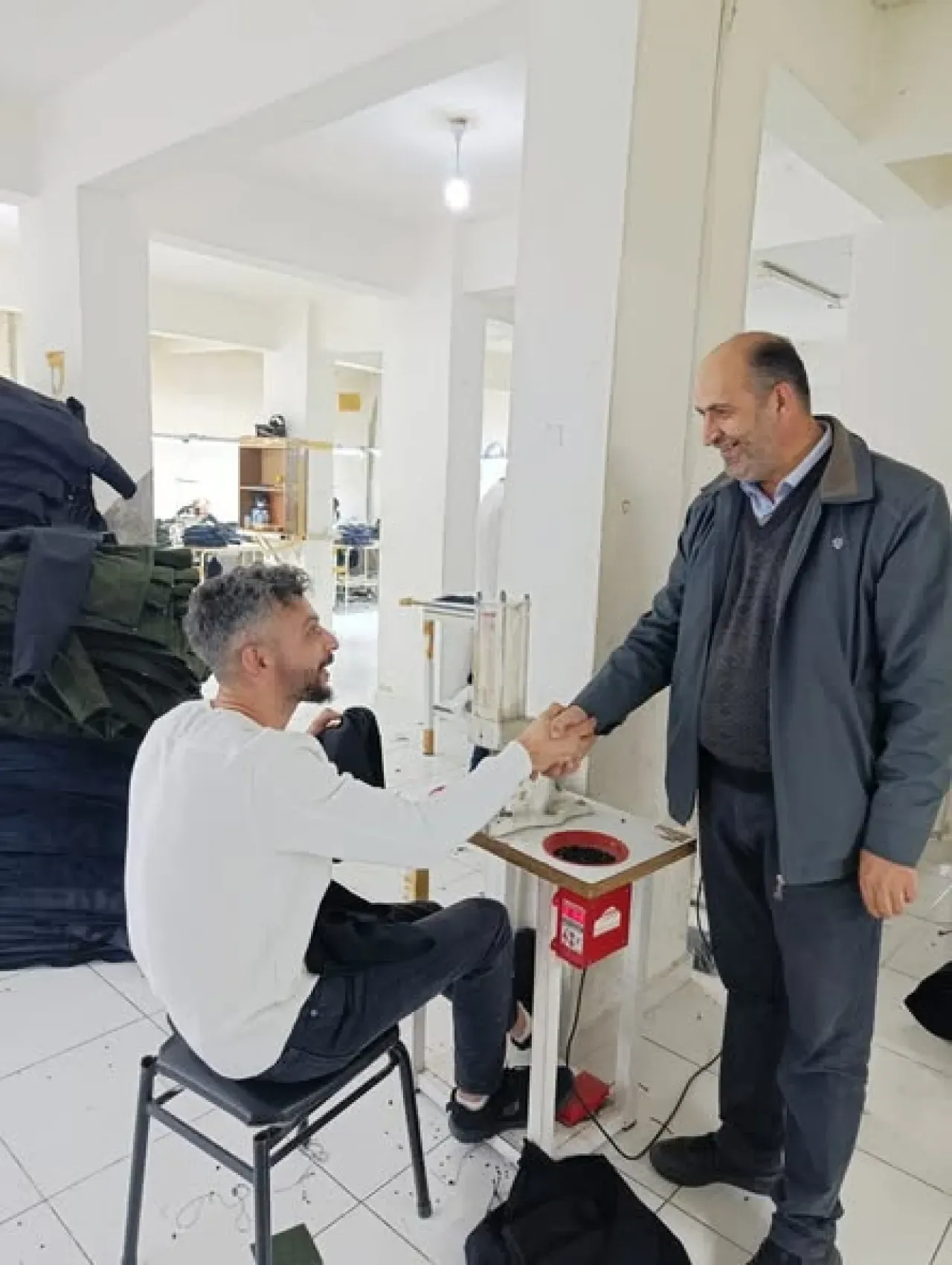 MHP'den Bağcılar'da Esnaf Ziyareti MHP'den Bağcılar'da Esnaf Ziyareti