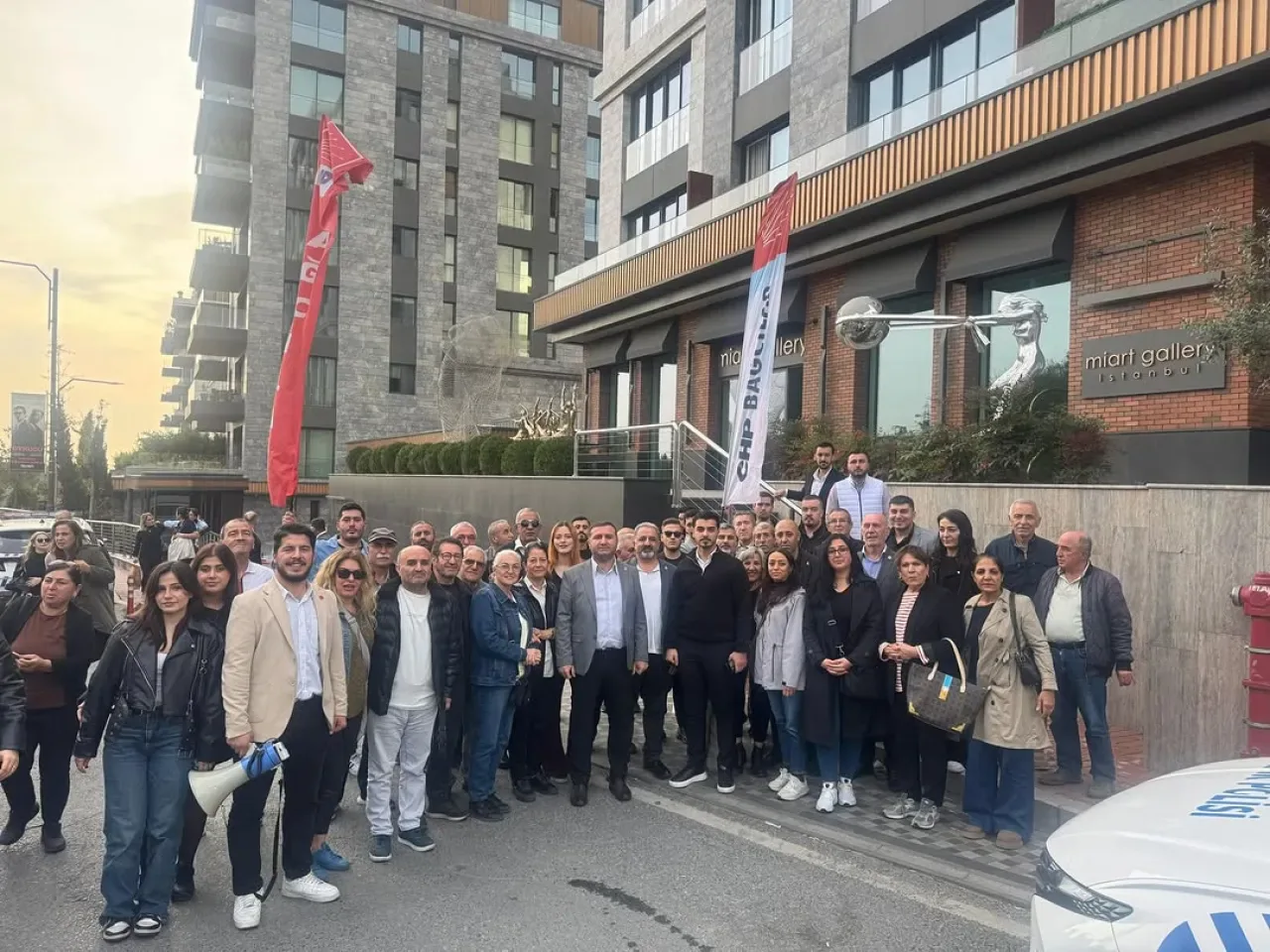 CHP'den TRT'ye Canlı Yayın Çağrısı: İmamoğlu Davası Şeffaf Yargılansın CHP'den TRT'ye Canlı Yayın Çağrısı: İmamoğlu Davası Şeffaf Yargılansın