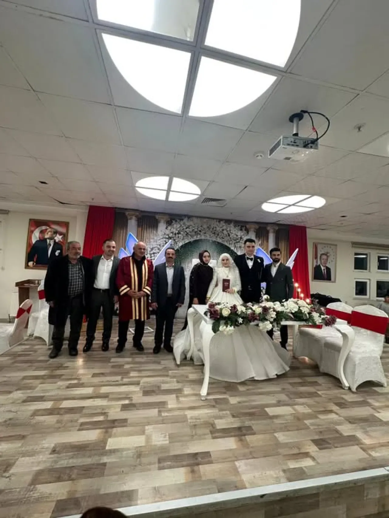 Yahyalı'da Nikah Töreninde Belediye Başkanı Esat Öztürk Görev Aldı Yahyalı'da Nikah Töreninde Belediye Başkanı Esat Öztürk Görev Aldı