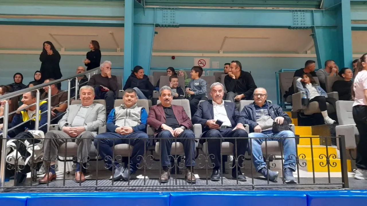 İznik'te Öğretmenler Günü Spor Müsabakaları Coşkusu İznik'te Öğretmenler Günü Spor Müsabakaları Coşkusu
