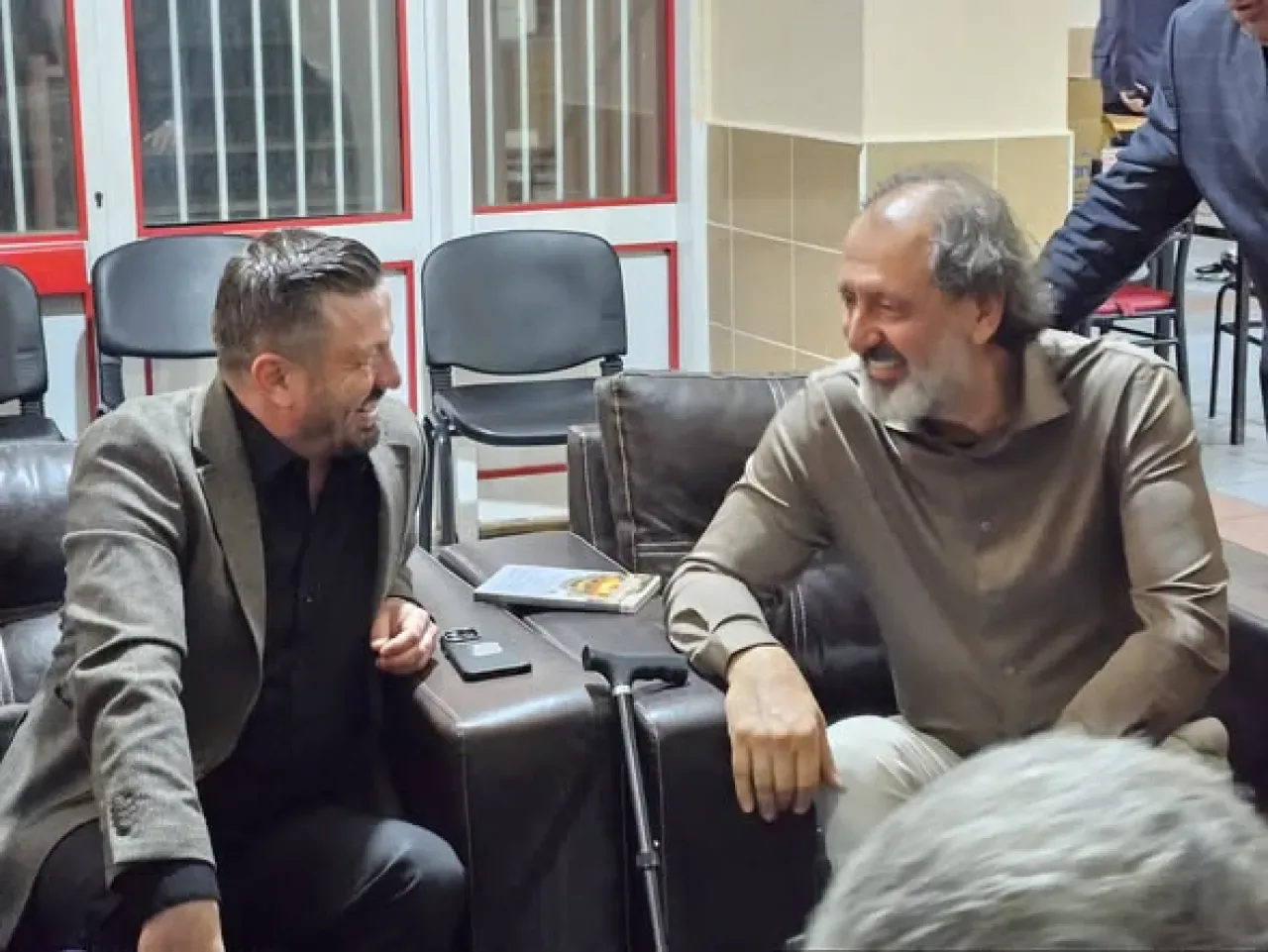 Balıkesir'de "Kim Var?" Sanat Etkinliği'ne Yoğun İlgi Balıkesir'de "Kim Var?" Sanat Etkinliği'ne Yoğun İlgi