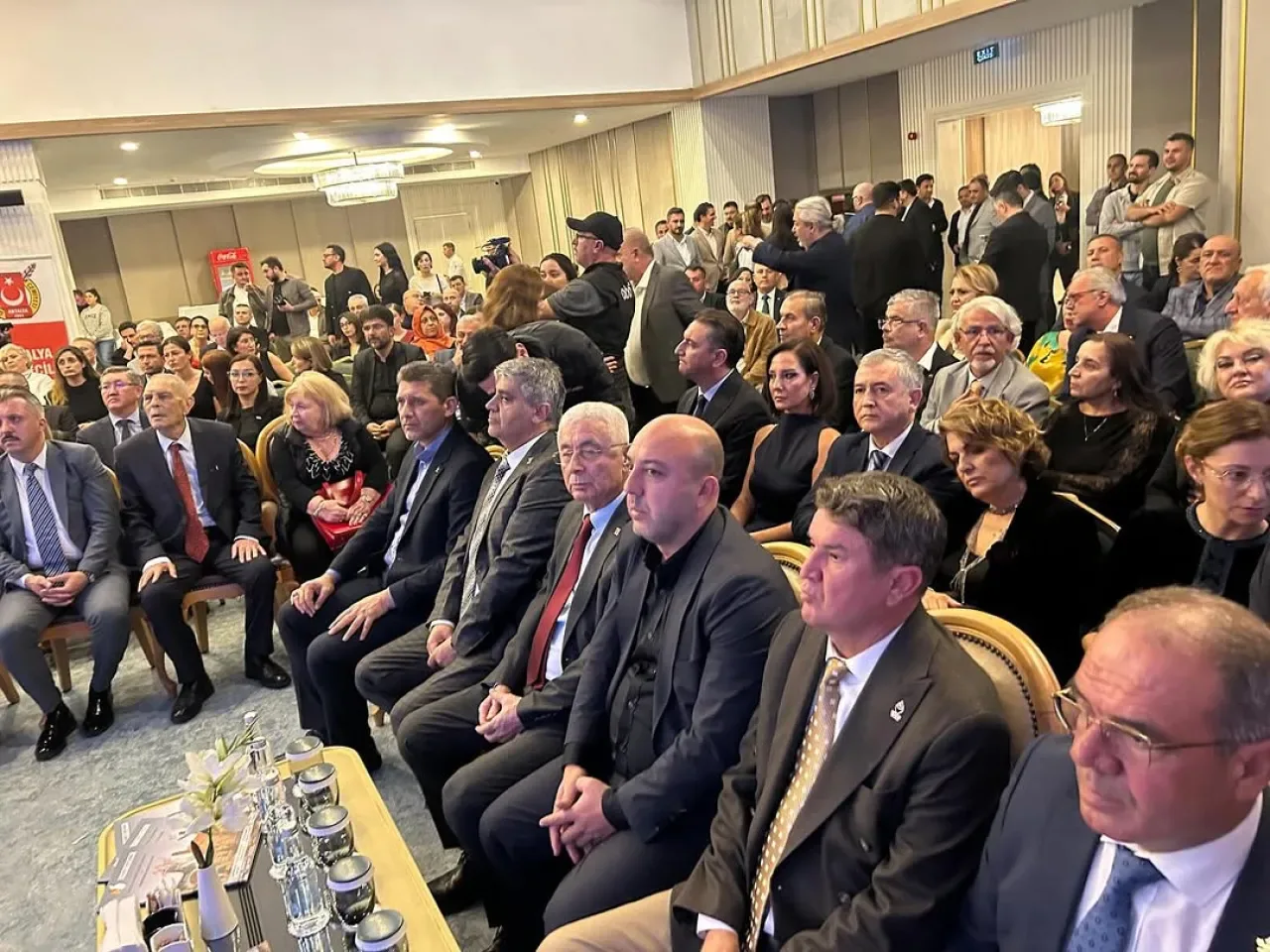 Antalya'da Yılın Gazetecileri Ödül Töreni Gerçekleşti Antalya'da Yılın Gazetecileri Ödül Töreni Gerçekleşti
