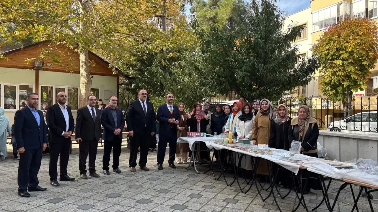 Bursa Nilüfer'de 15 Camide Gazze İçin Yardım Kermesi Düzenlendi Bursa Nilüfer'de 15 Camide Gazze İçin Yardım Kermesi Düzenlendi