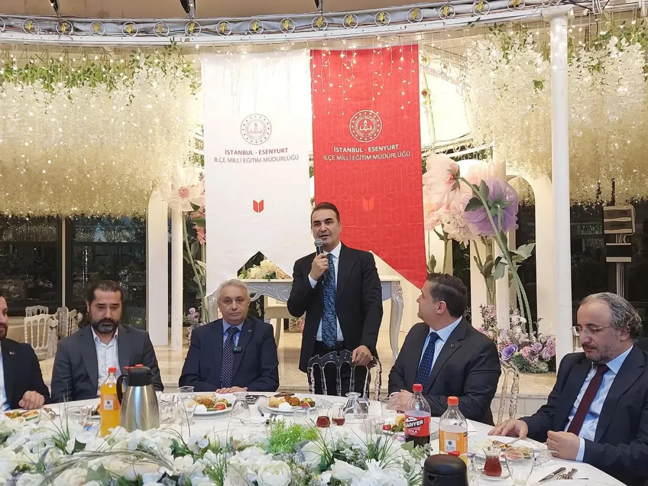 Esenyurt'ta Öğretmenler Günü'nde Eğitim Yatırımları Müjdesi Esenyurt'ta Öğretmenler Günü'nde Eğitim Yatırımları Müjdesi