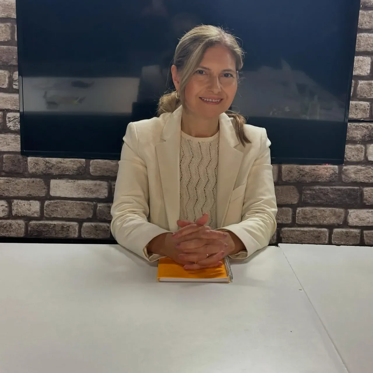 Emine Gülizar Emecan, Hafta Sonu Haber Programına Konuk Oluyor Emine Gülizar Emecan, Hafta Sonu Haber Programına Konuk Oluyor