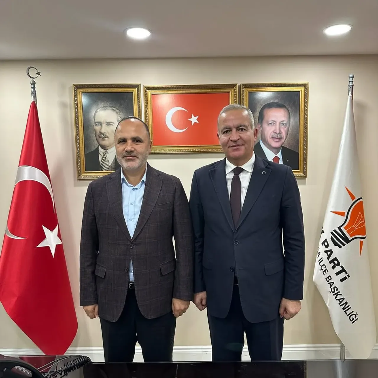 AK Parti Gaziosmanpaşa'da Eski Başkan Fatih Aydemir Tecrübelerini Paylaştı AK Parti Gaziosmanpaşa'da Eski Başkan Fatih Aydemir Tecrübelerini Paylaştı