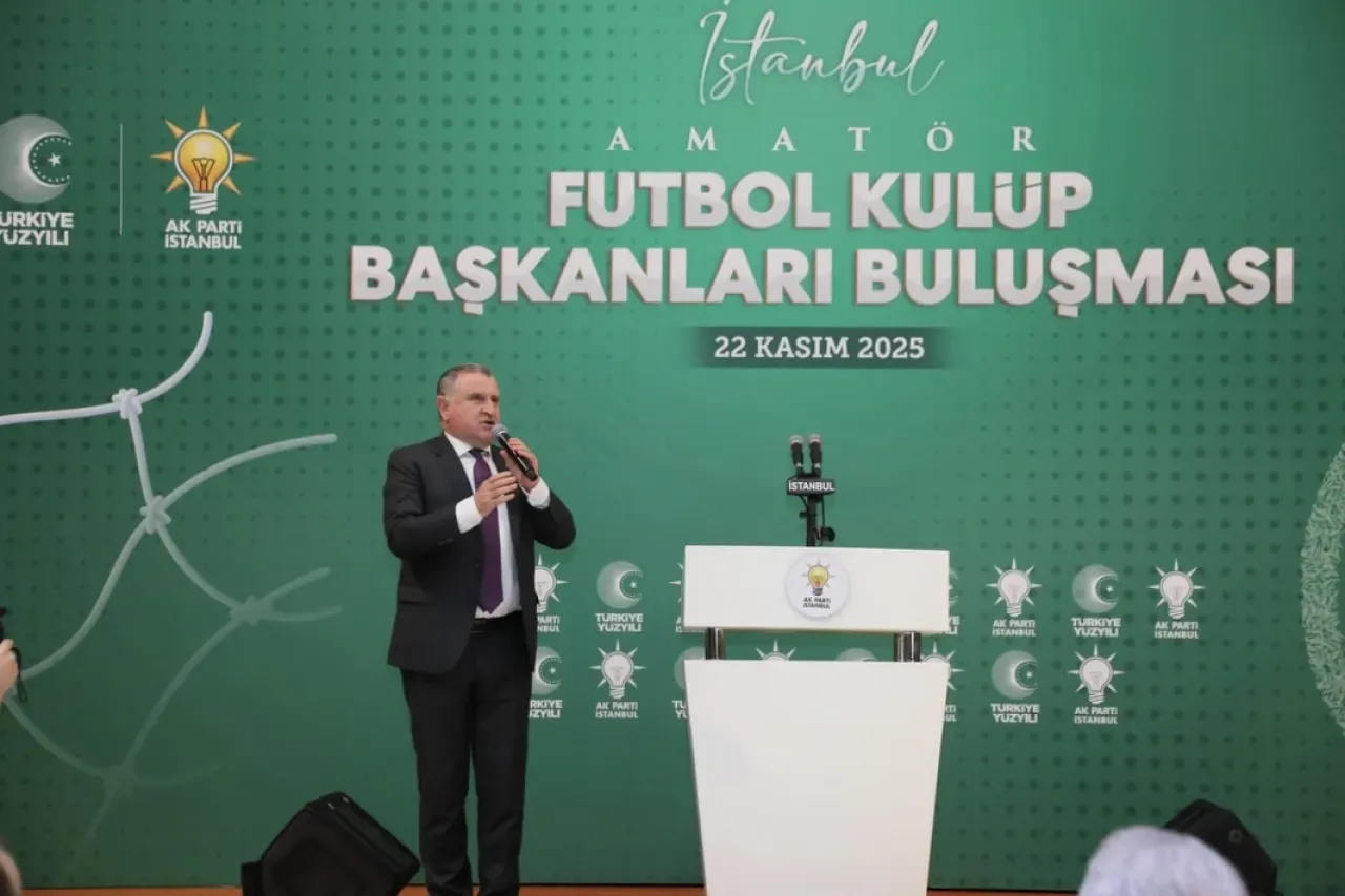 Kağıthane Belediye Başkanı Öztekin, Amatör Futbol Kulüp Buluşması'na Katıldı Kağıthane Belediye Başkanı Öztekin, Amatör Futbol Kulüp Buluşması'na Katıldı