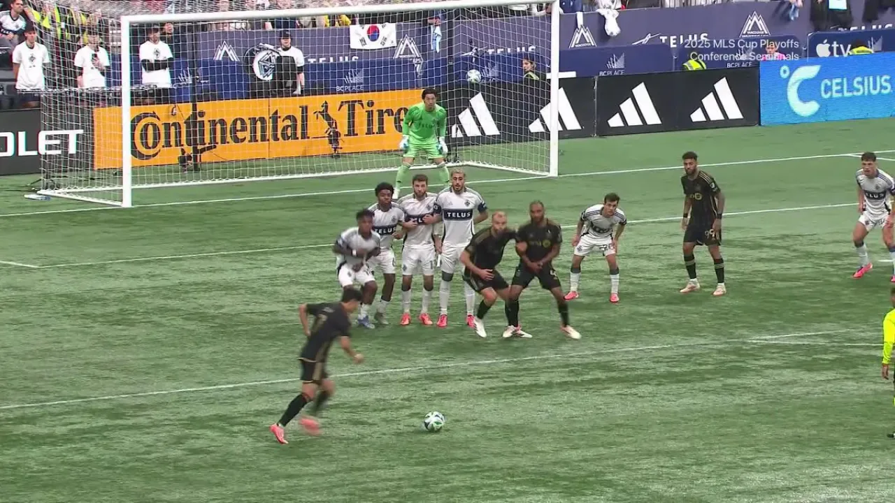 Heung-min Son, Maçın Bitiş Dakikalarında Frikikten Muhteşem Gol Attı Heung-min Son, Maçın Bitiş Dakikalarında Frikikten Muhteşem Gol Attı