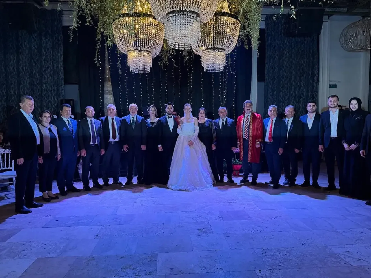 Ahçıoğlu ve Ay Ailelerinin Nikah Töreninde Duygusal Anlar Ahçıoğlu ve Ay Ailelerinin Nikah Töreninde Duygusal Anlar