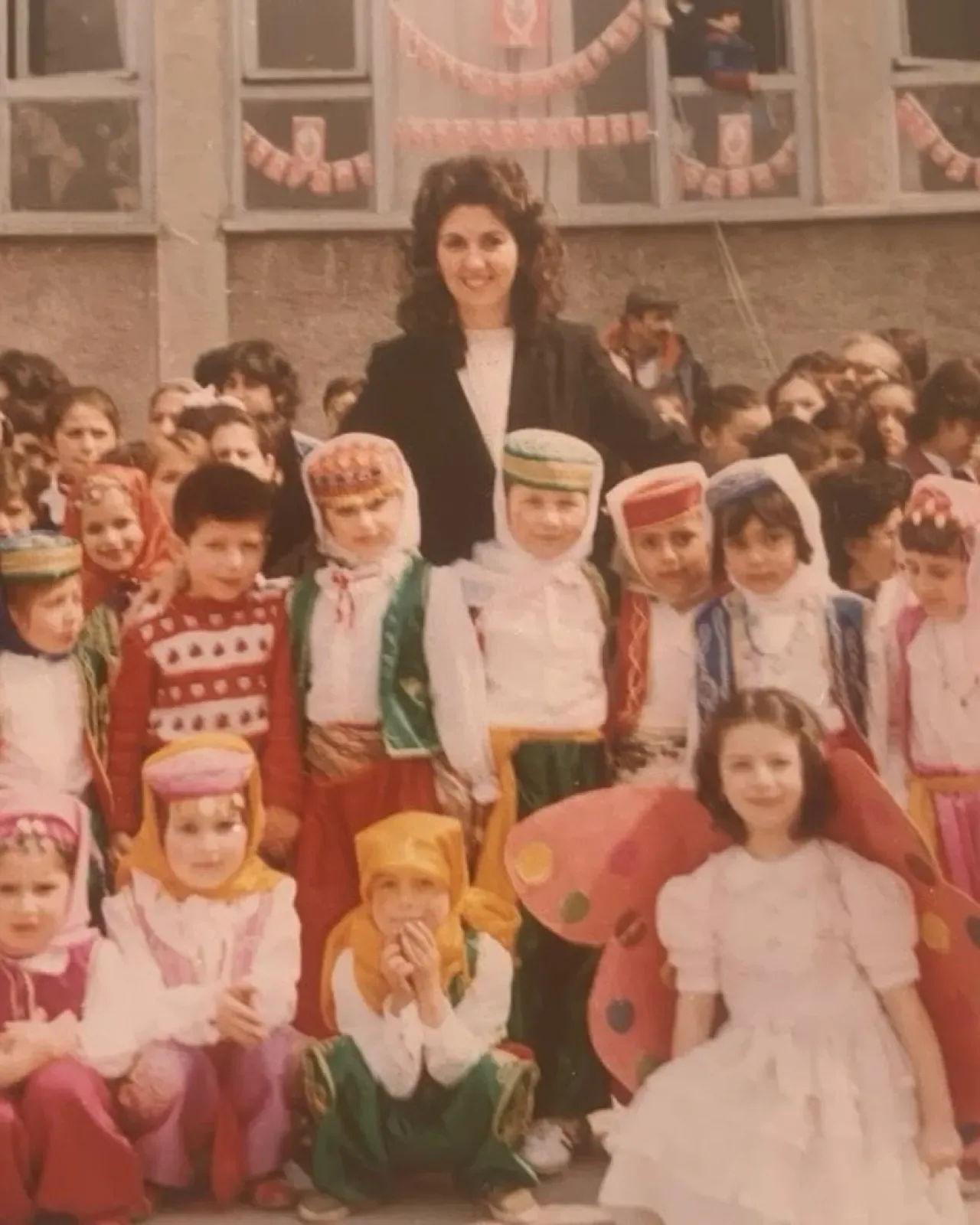 Maltepe Belediye Başkanı Ali Kılıç'tan Öğretmenler İçin Duygusal Şiir Maltepe Belediye Başkanı Ali Kılıç'tan Öğretmenler İçin Duygusal Şiir