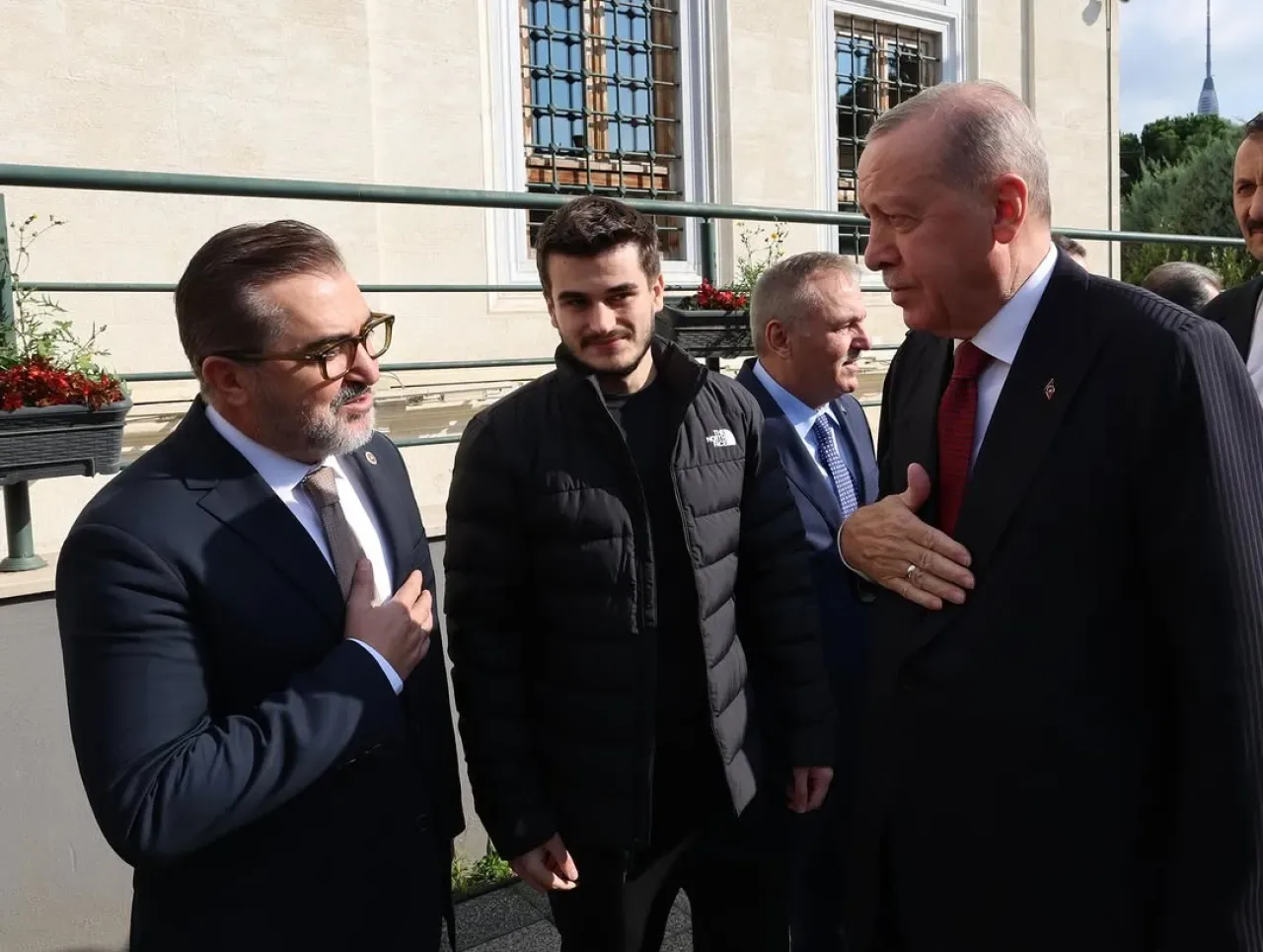 AK Parti İstanbul Milletvekili Adem Yıldırım, Oğlu ile Cumhurbaşkanı Erdoğan'la Bir Araya Geldi AK Parti İstanbul Milletvekili Adem Yıldırım, Oğlu ile Cumhurbaşkanı Erdoğan'la Bir Araya Geldi