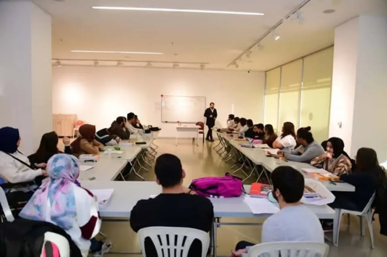Osmangazi'de Engelli Bireyler için Ücretsiz KPSS Kursları Başladı Osmangazi'de Engelli Bireyler için Ücretsiz KPSS Kursları Başladı
