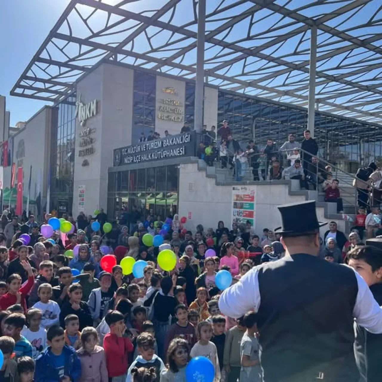 Nizip'te Zeytin Festivali Çocuklara Özel Etkinliklerle Renkleniyor Nizip'te Zeytin Festivali Çocuklara Özel Etkinliklerle Renkleniyor