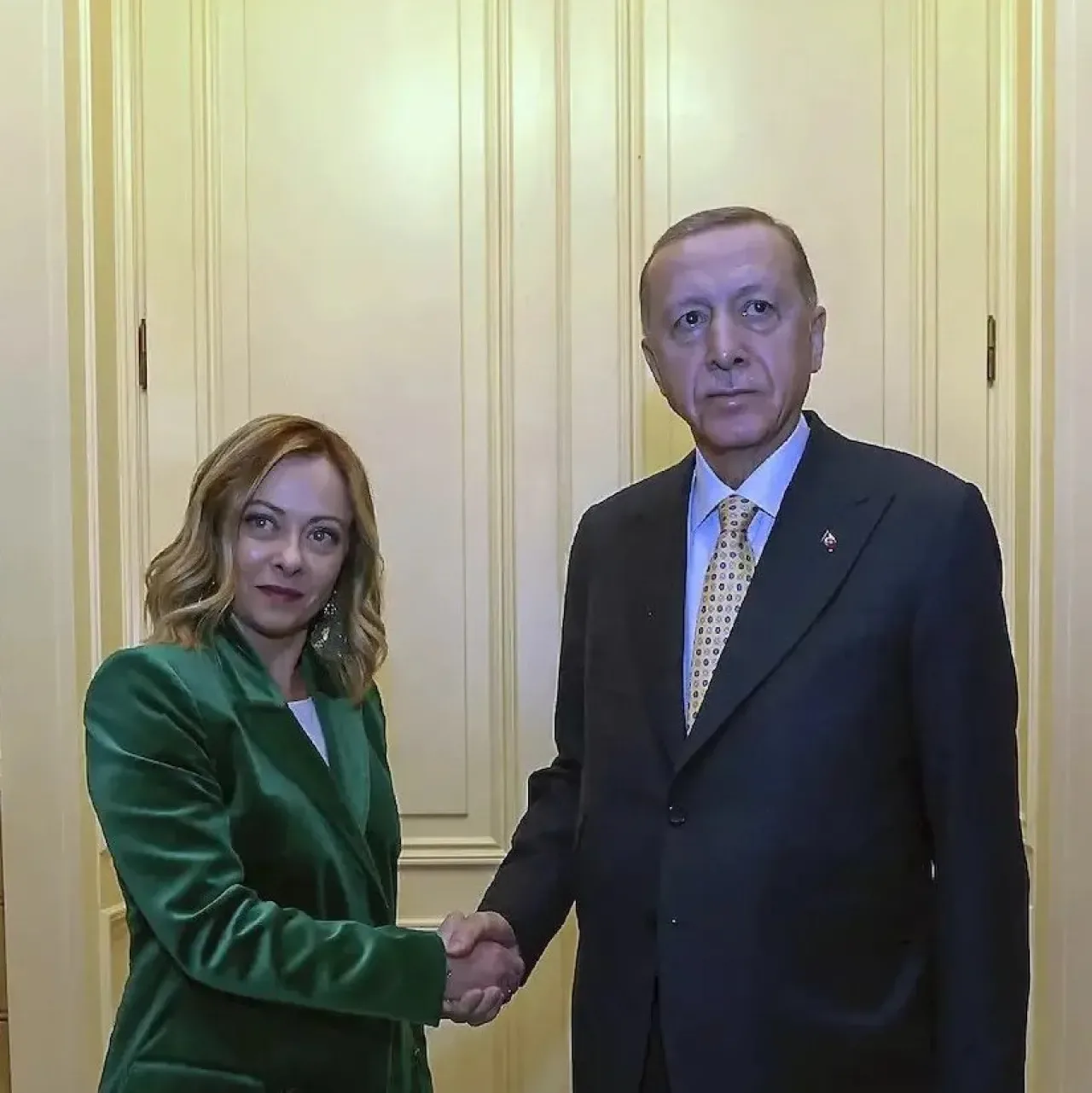 Cumhurbaşkanı Erdoğan, G20 Zirvesi'nde İtalya Başbakanı Meloni ile Görüştü Cumhurbaşkanı Erdoğan, G20 Zirvesi'nde İtalya Başbakanı Meloni ile Görüştü