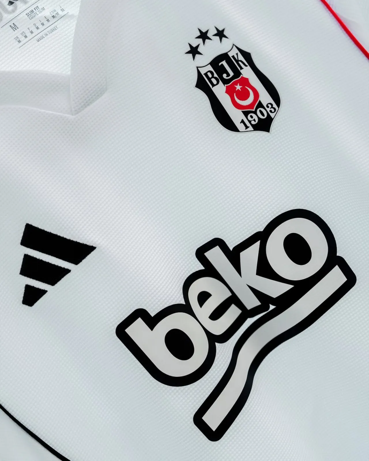 Beşiktaş, Bugünkü Maçında Beyaz Forma ve Siyah Şort Kombinini Giyecek Beşiktaş, Bugünkü Maçında Beyaz Forma ve Siyah Şort Kombinini Giyecek