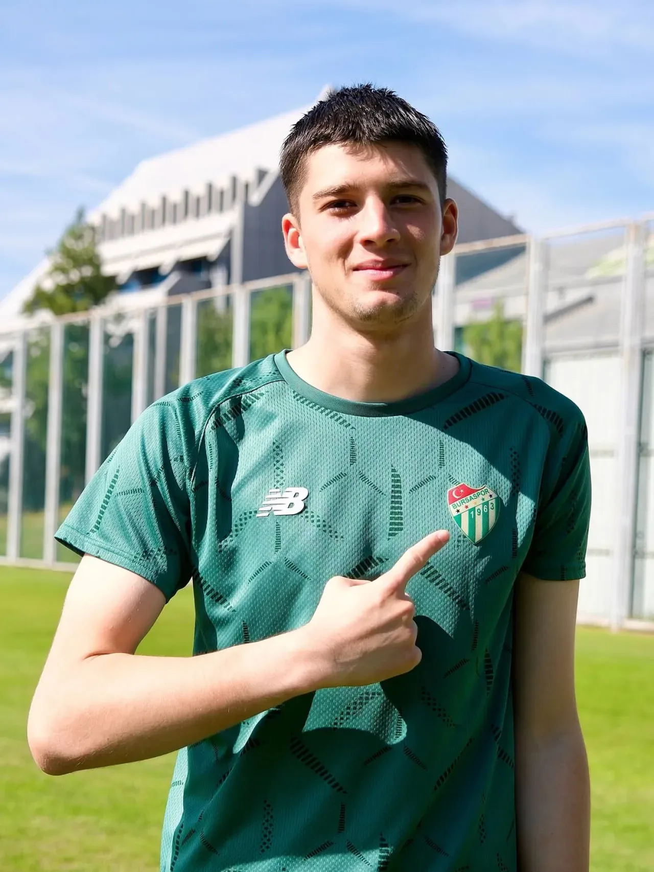 Bursaspor, Altyapıdan Üç Yetenekle Profesyonel Sözleşme İmzaladı Bursaspor, Altyapıdan Üç Yetenekle Profesyonel Sözleşme İmzaladı