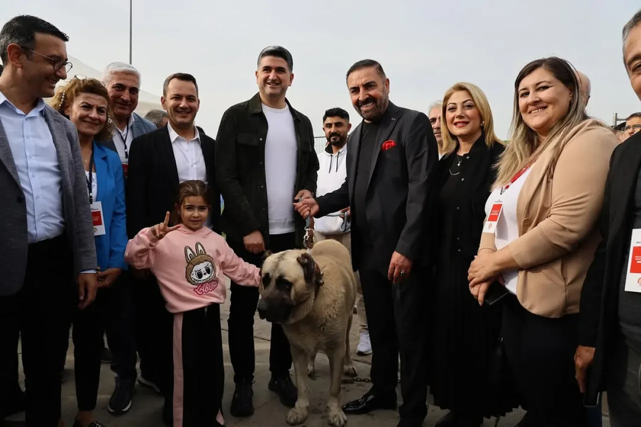Ataşehir Belediye Başkanı Adıgüzel, Sivas Kültür Buluşmaları'nda Halkla Buluştu Ataşehir Belediye Başkanı Adıgüzel, Sivas Kültür Buluşmaları'nda Halkla Buluştu