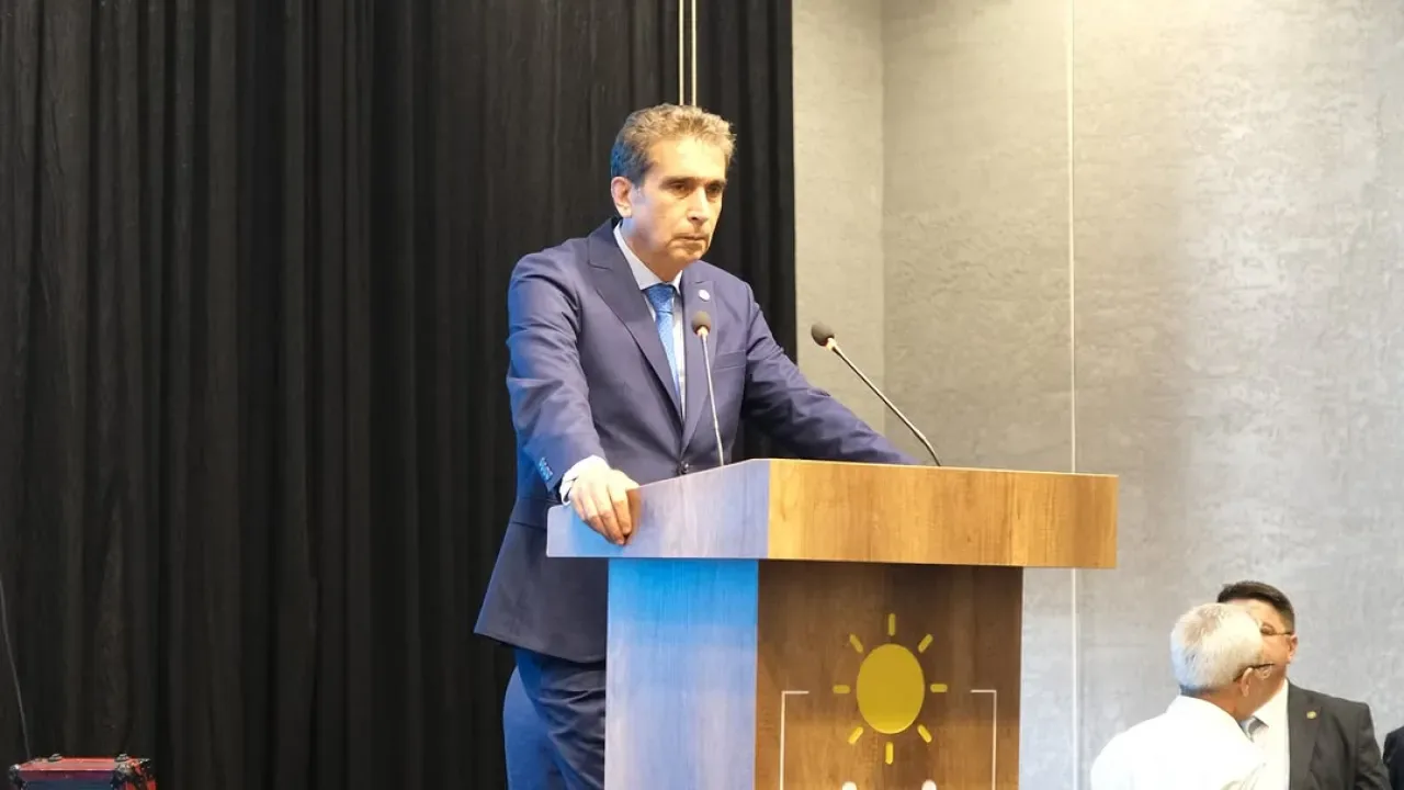 Antalya İYİ Parti'de Ali Adnan Kaya Yeniden İl Başkanı Seçildi Antalya İYİ Parti'de Ali Adnan Kaya Yeniden İl Başkanı Seçildi