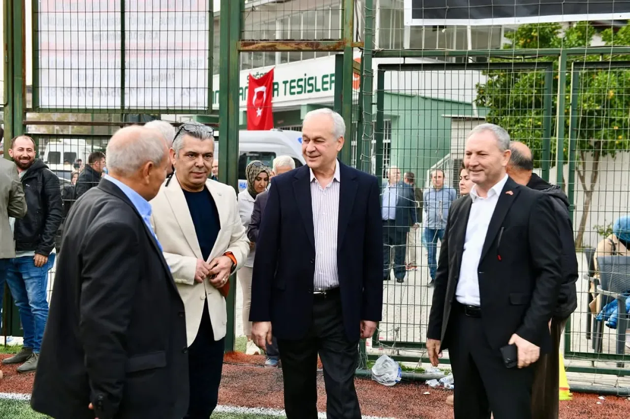 Mustafakemalpaşa Belediye Başkanı Şükrü Erdem, Paşader Lalaşahin Paşa Futbol Turnuvası'nda Mustafakemalpaşa Belediye Başkanı Şükrü Erdem, Paşader Lalaşahin Paşa Futbol Turnuvası'nda