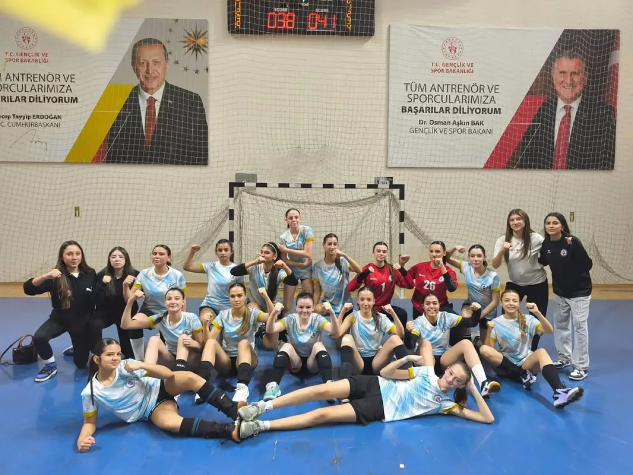 Çatalca Belediyespor Genç Kız Hentbol Takımı, THF İstanbul Ligi'nde Galibiyet Aldı Çatalca Belediyespor Genç Kız Hentbol Takımı, THF İstanbul Ligi'nde Galibiyet Aldı
