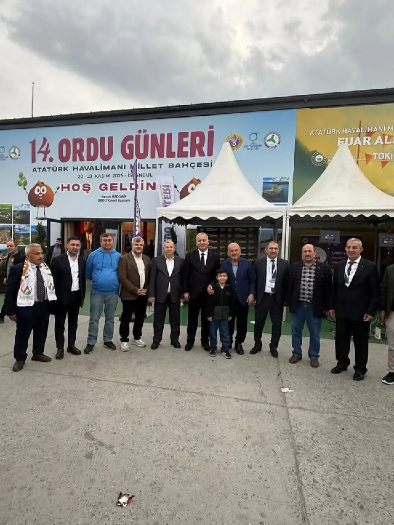 Gaziosmanpaşa AK Parti Teşkilatı Atatürk Havalimanı'ndaki Ordu Günleri'nde Hemşehrileriyle Buluştu Gaziosmanpaşa AK Parti Teşkilatı Atatürk Havalimanı'ndaki Ordu Günleri'nde Hemşehrileriyle Buluştu