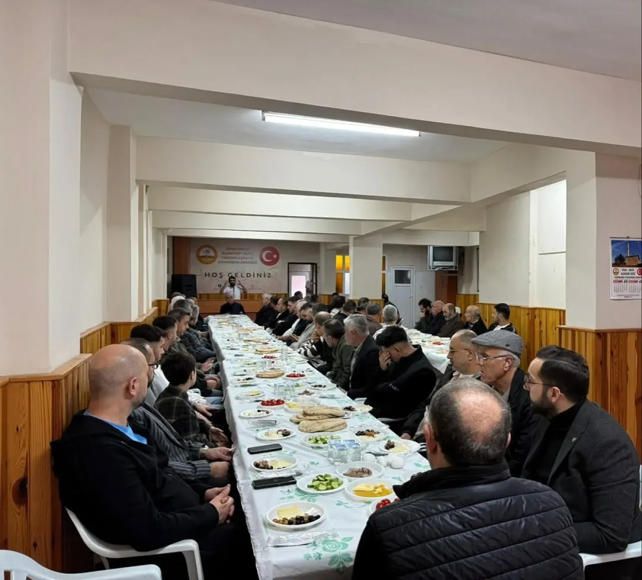 AK Gençlik Sivas Hafik Alanyurt Köyü Derneği'nin Kahvaltı Programında AK Gençlik Sivas Hafik Alanyurt Köyü Derneği'nin Kahvaltı Programında