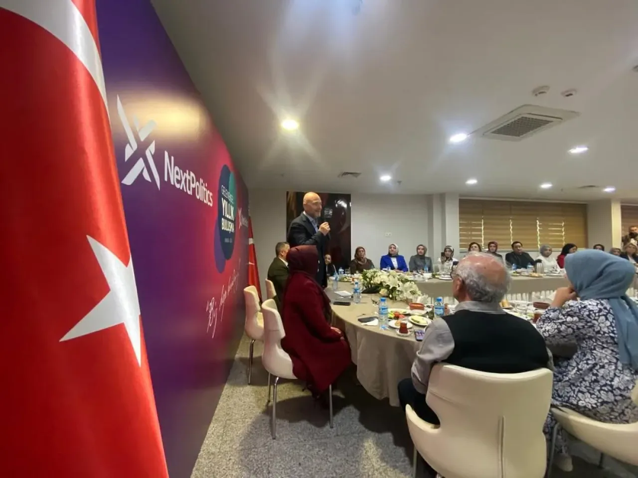 AK Partili Soylu'nun Nextpolitics Buluşmasında Terörsüz Türkiye ve Liderlere Güven Vurgusu AK Partili Soylu'nun Nextpolitics Buluşmasında Terörsüz Türkiye ve Liderlere Güven Vurgusu