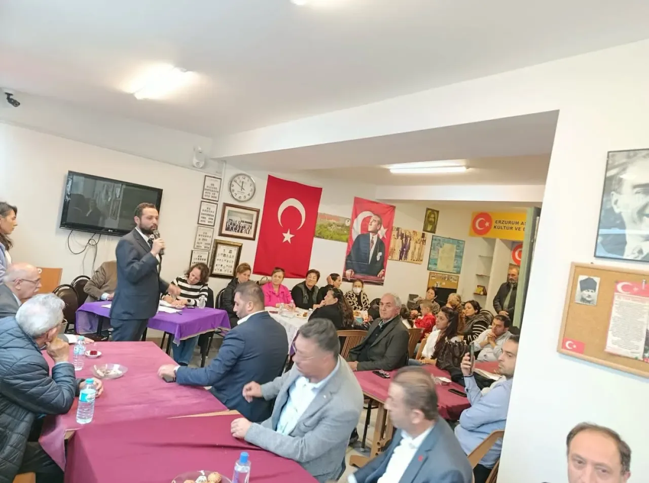 CHP Sancaktepe İlçe Başkanlığı, Aşkale Özler Köyü Derneği Genel Kurulu'na Katıldı CHP Sancaktepe İlçe Başkanlığı, Aşkale Özler Köyü Derneği Genel Kurulu'na Katıldı