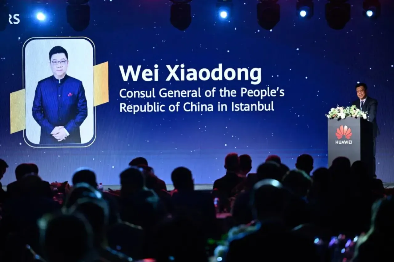 Çin İstanbul Başkonsolosu Wei Xiaodong, Huawei Türkiye Zirvesi'nde Konuştu Çin İstanbul Başkonsolosu Wei Xiaodong, Huawei Türkiye Zirvesi'nde Konuştu