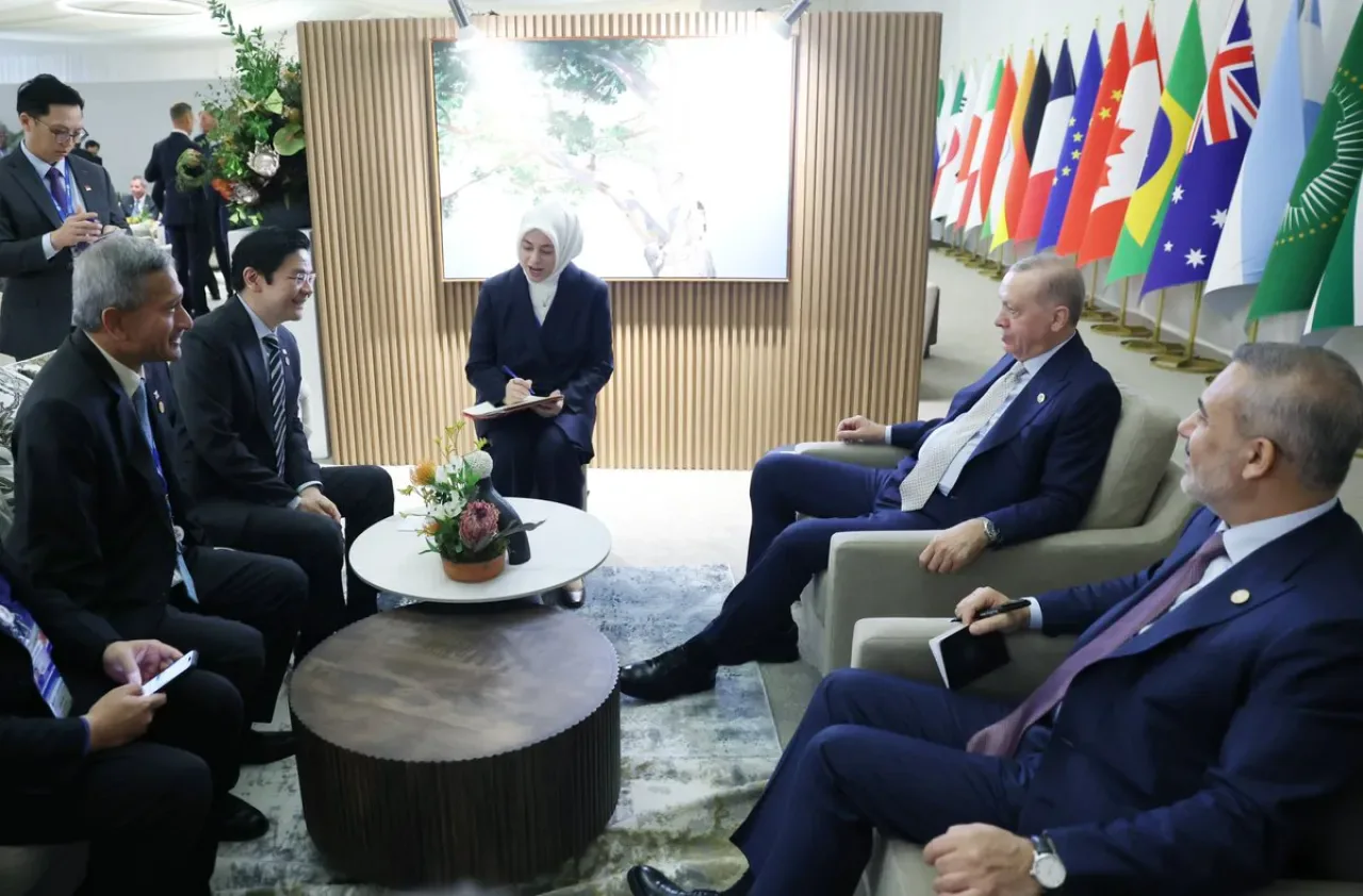 Cumhurbaşkanı Erdoğan, Singapur Başbakanı Wong ile G20 Zirvesi'nde Görüştü Cumhurbaşkanı Erdoğan, Singapur Başbakanı Wong ile G20 Zirvesi'nde Görüştü
