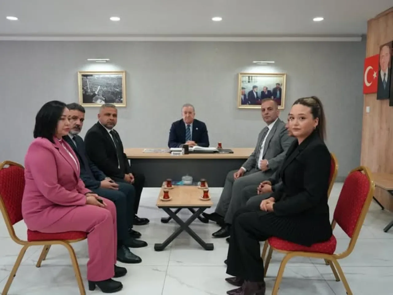 MHP Keçiören İlçe Başkanlığı'nda Üst Düzey Ziyaret ve İstişare MHP Keçiören İlçe Başkanlığı'nda Üst Düzey Ziyaret ve İstişare