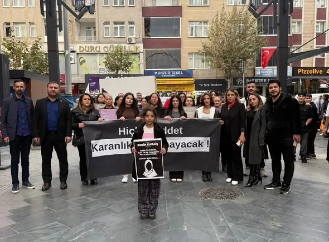 CHP Bağcılar'da Kadına Şiddetle Mücadele İçin Yürüdü CHP Bağcılar'da Kadına Şiddetle Mücadele İçin Yürüdü