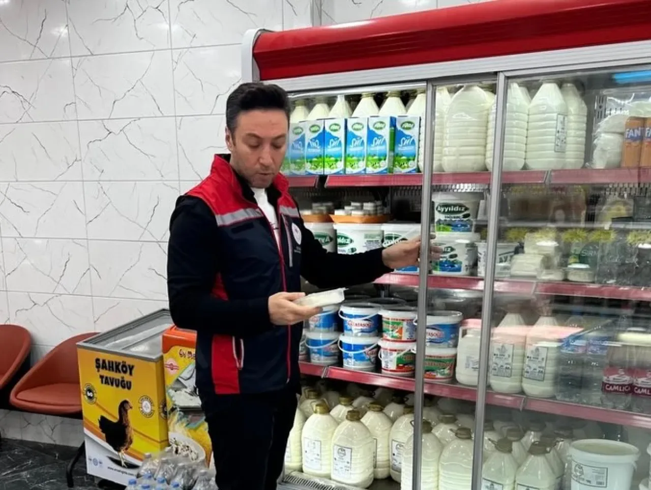 Bahçelievler'de Gıda Denetimleri Hız Kesmeden Sürüyor Bahçelievler'de Gıda Denetimleri Hız Kesmeden Sürüyor