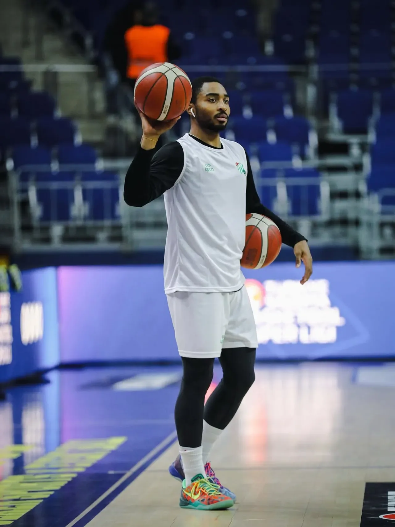 Bursaspor ve İnfo Yatırım İş Birliğiyle Yeni Bir Dönem Bursaspor ve İnfo Yatırım İş Birliğiyle Yeni Bir Dönem