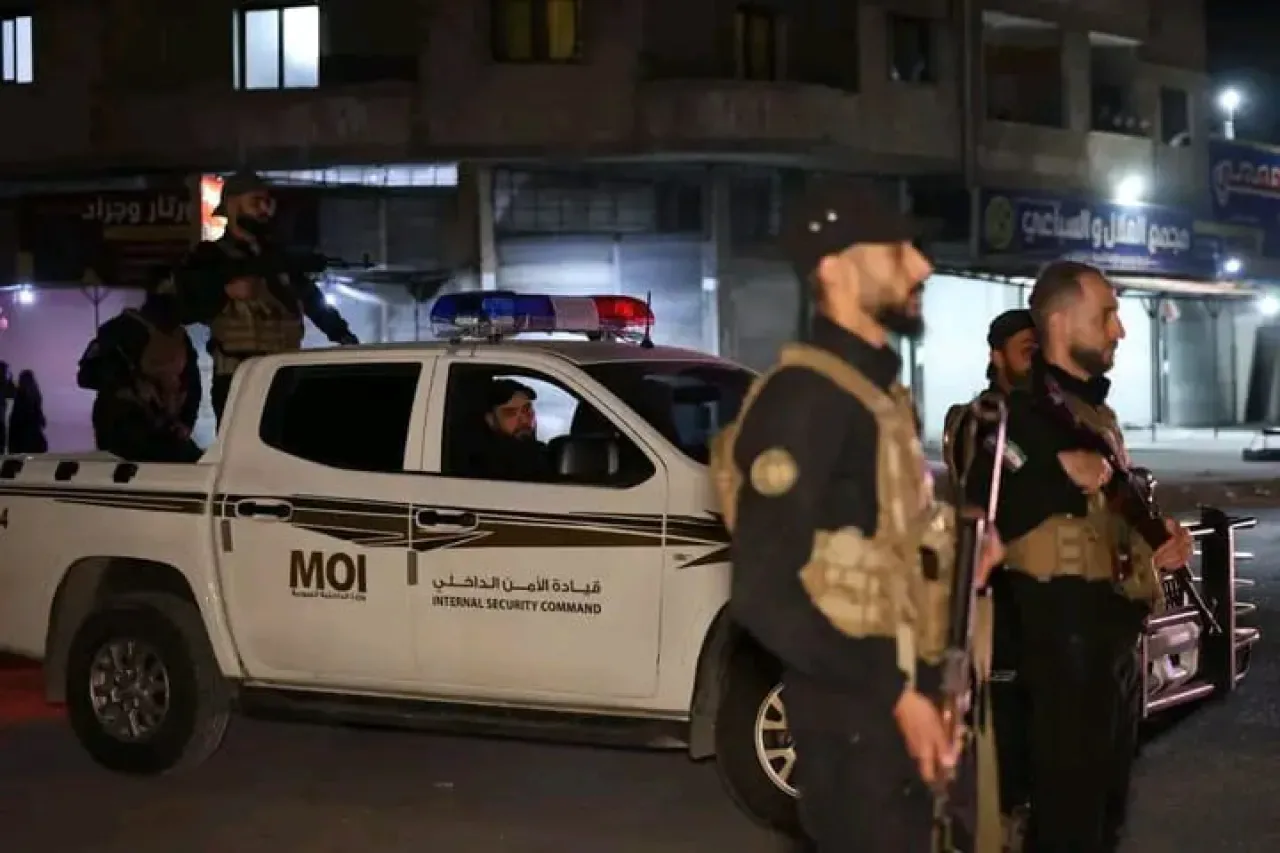Humus'ta Cinayet Sonrası Geçici Sokağa Çıkma Yasağı İlan Edildi Humus'ta Cinayet Sonrası Geçici Sokağa Çıkma Yasağı İlan Edildi