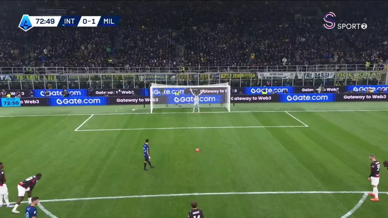 Hakan Çalhanoğlu, Milan Maçında Penaltı Kaçırdı Hakan Çalhanoğlu, Milan Maçında Penaltı Kaçırdı
