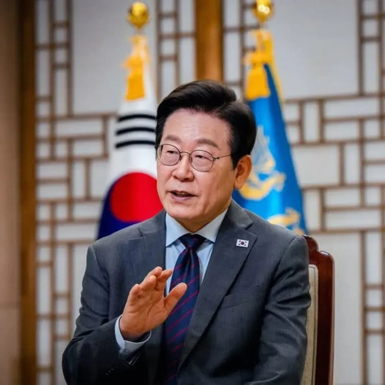 Güney Kore Devlet Başkanı Lee Jae-myung: "Türkiye ve Kore Kan Bağıyla Bağlı Kardeştir" Güney Kore Devlet Başkanı Lee Jae-myung: "Türkiye ve Kore Kan Bağıyla Bağlı Kardeştir"