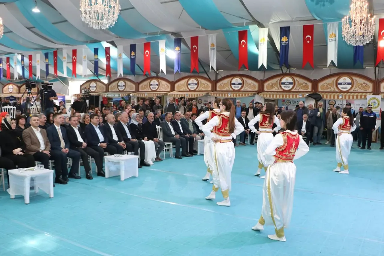 Sultanbeyli'de Balkan Göçmenleri Günleri Coşkuyla Kutlandı Sultanbeyli'de Balkan Göçmenleri Günleri Coşkuyla Kutlandı