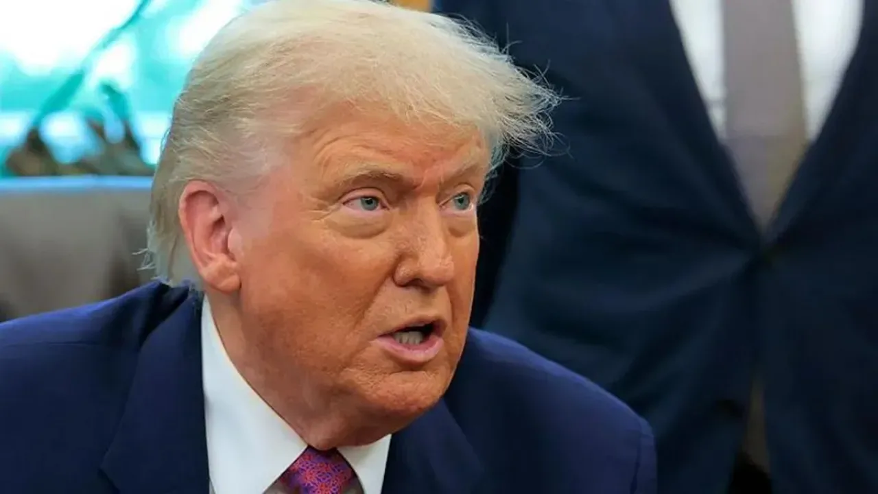 Trump'ın Gizli Uzaylı Bilgilerine Sahip Olduğu İddiası Trump'ın Gizli Uzaylı Bilgilerine Sahip Olduğu İddiası