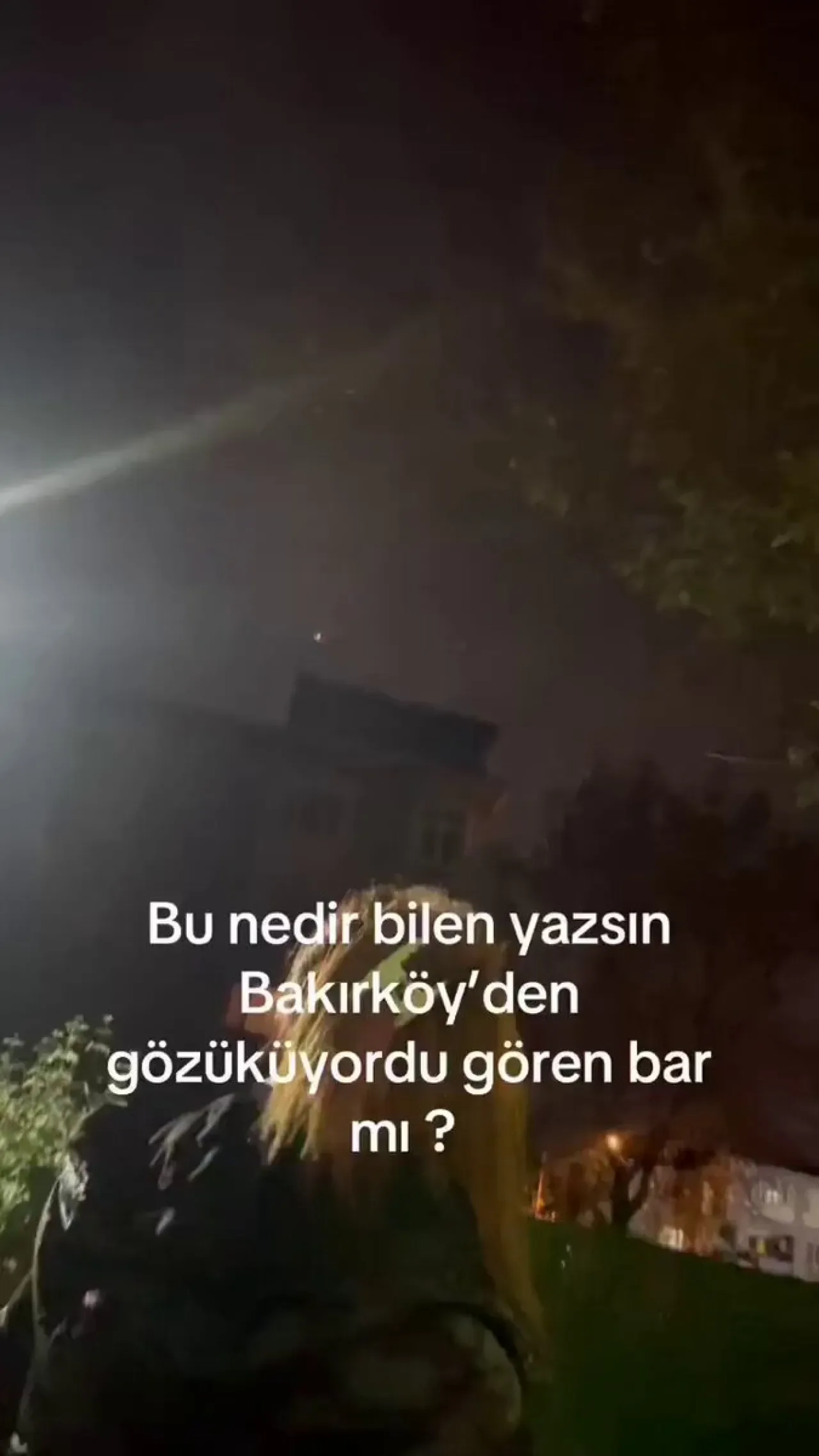 İstanbul Semalarında Görülen Gizemli Cisim Gündem Oldu İstanbul Semalarında Görülen Gizemli Cisim Gündem Oldu