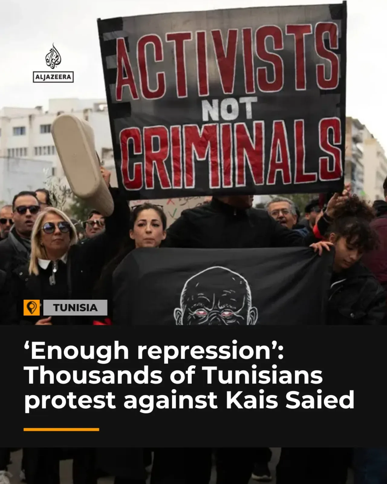 Tunus'ta Binlerce Kişi Başkan Kais Saied'i Protesto Etti Tunus'ta Binlerce Kişi Başkan Kais Saied'i Protesto Etti