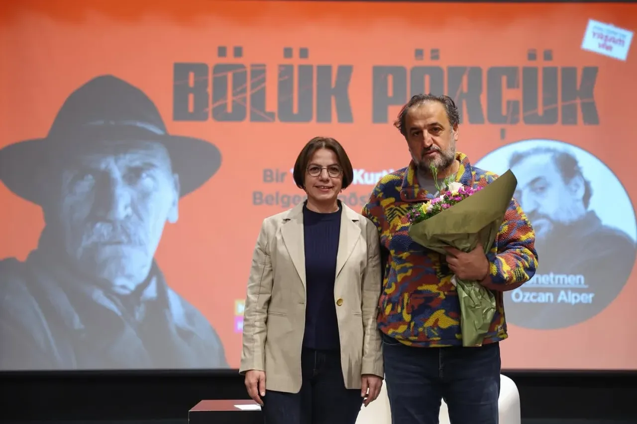 Maltepe'de Tuncel Kurtiz Belgeseli Gösterimi ve Söyleşisi Maltepe'de Tuncel Kurtiz Belgeseli Gösterimi ve Söyleşisi