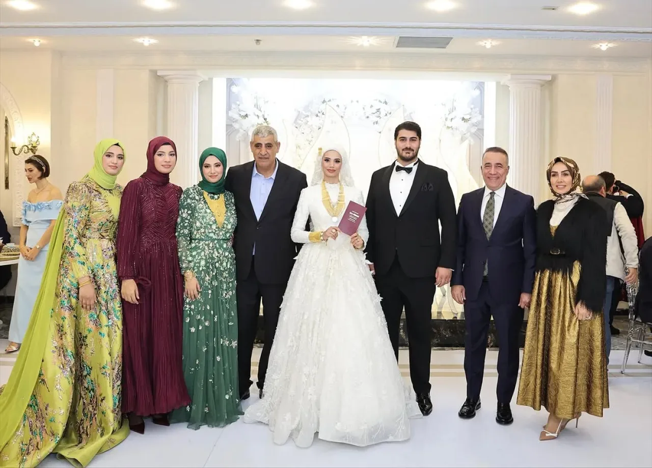 Sultangazi Belediye Başkanı Abdurrahman Dursun, Meclis Üyesinin Kızının Nikahını Kıydı Sultangazi Belediye Başkanı Abdurrahman Dursun, Meclis Üyesinin Kızının Nikahını Kıydı