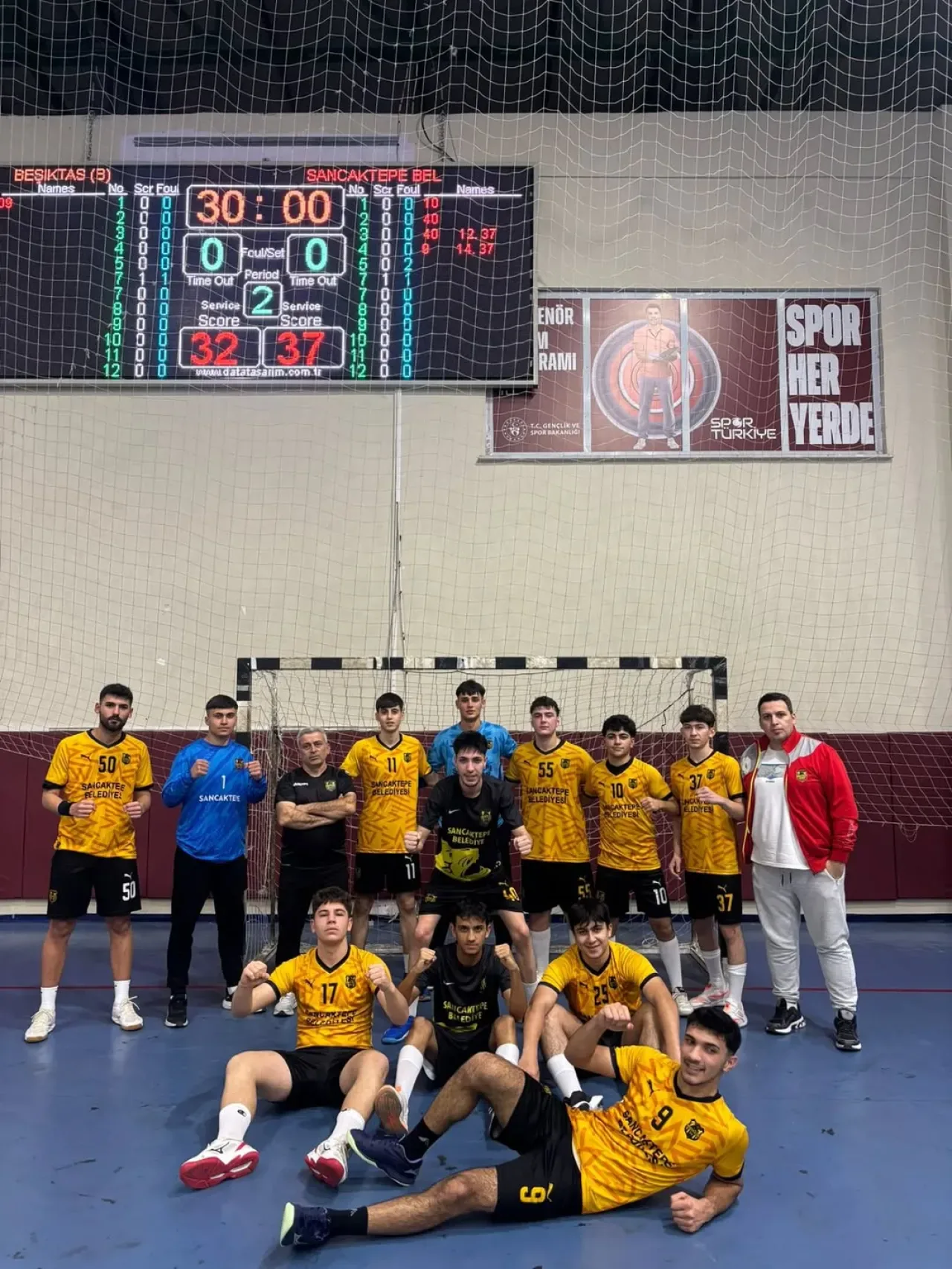 Sancaktepe Belediyespor Genç Hentbolcuları, Beşiktaş'ı 37-32 Mağlup Etti Sancaktepe Belediyespor Genç Hentbolcuları, Beşiktaş'ı 37-32 Mağlup Etti