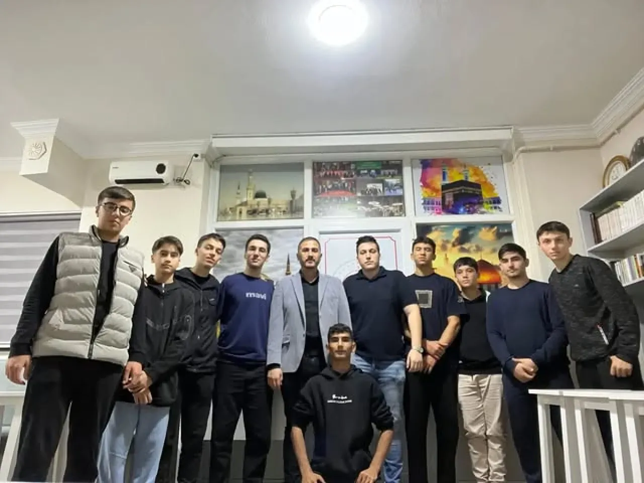 Küçükçekmece'de Gençliğe Değer Projesi Kapsamında Cami Buluşmaları Başladı Küçükçekmece'de Gençliğe Değer Projesi Kapsamında Cami Buluşmaları Başladı