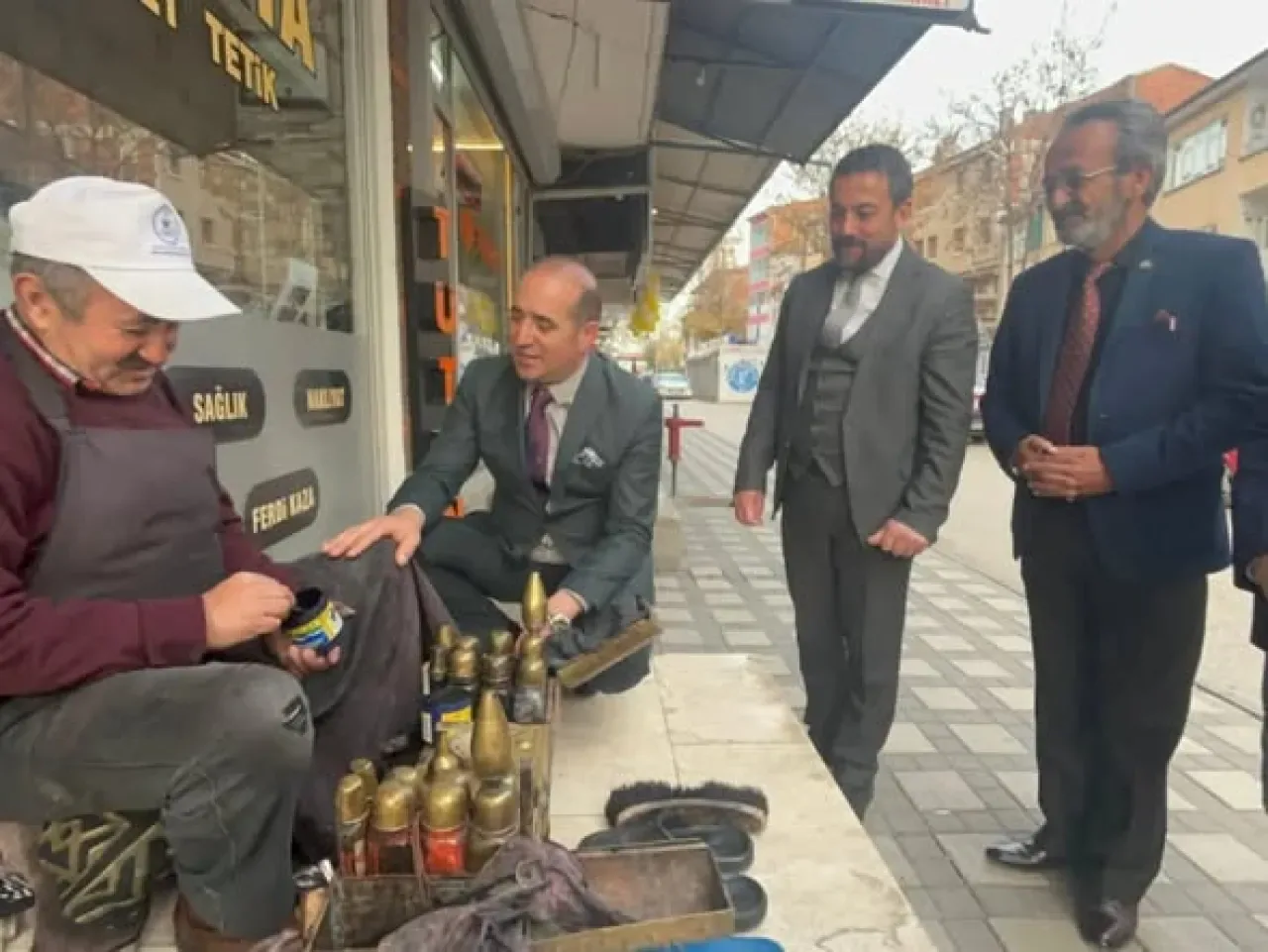 MHP Kahramankazan'da Esnaf Ziyareti Gerçekleştirdi MHP Kahramankazan'da Esnaf Ziyareti Gerçekleştirdi