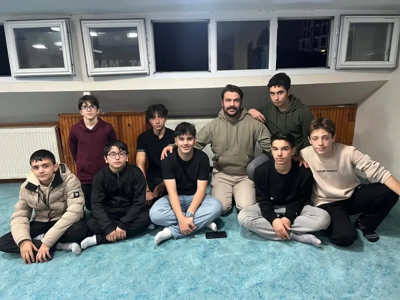 Anadolu Gençlik Derneği Bağcılar Liseler Komisyonu'ndan Haftalık Buluşma Anadolu Gençlik Derneği Bağcılar Liseler Komisyonu'ndan Haftalık Buluşma